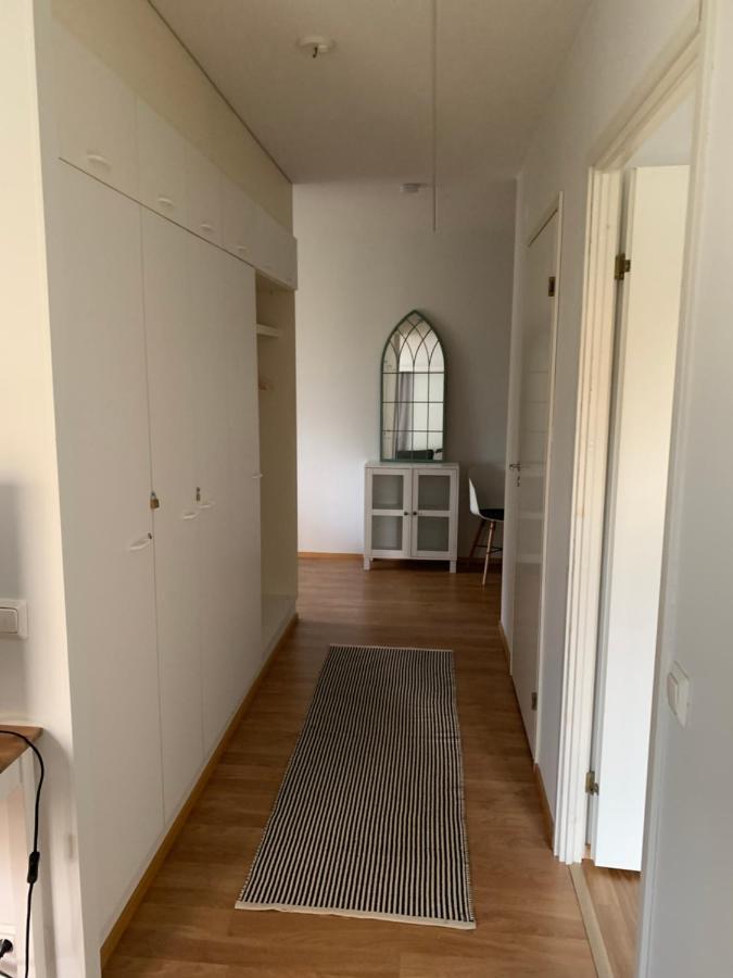 Leilighet Spacious Family Apt By Metro, Beach, Shopping Centre, Golf, Parks Helsingfors